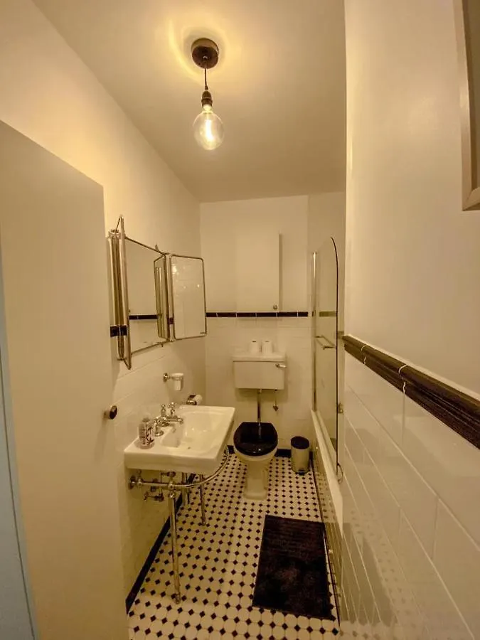 Homestay Exquisite Property London
