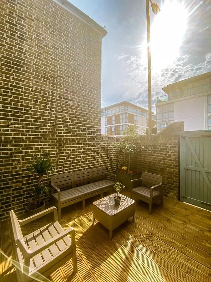 לונדון Exquisite Property בית אירוח